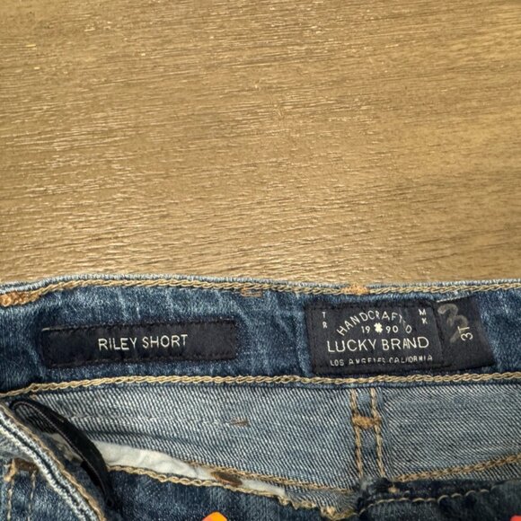 Lucky Brand Girls Denim Distressed Riley Short Size 3T - Picture 3 of 5